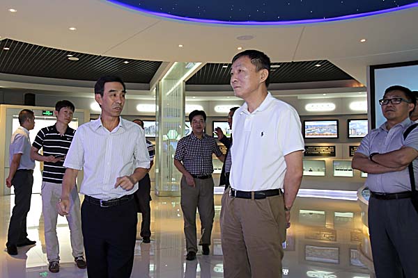 港务集团周小溪董事长一行到云天化集团拜访交流